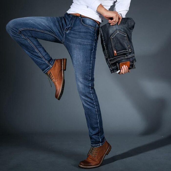 Collection de jeans modernes dans différentes coupes et lavages