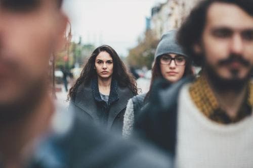 les femmes fortes sont épuisées émotionnellement