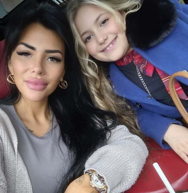 Cassyanne avec l’une de ses deux filles