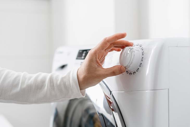 Choisir le programme de lavage de la machine à laver 