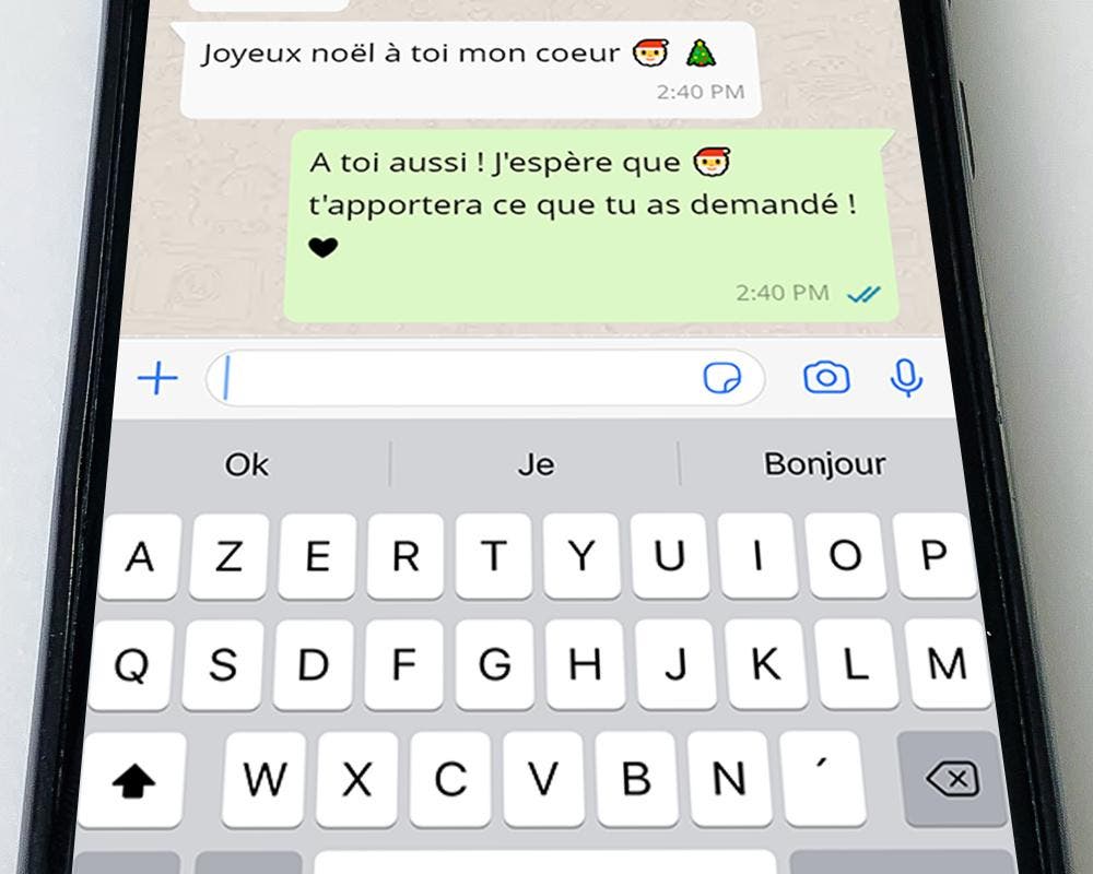 Répondre à un émoji père noël