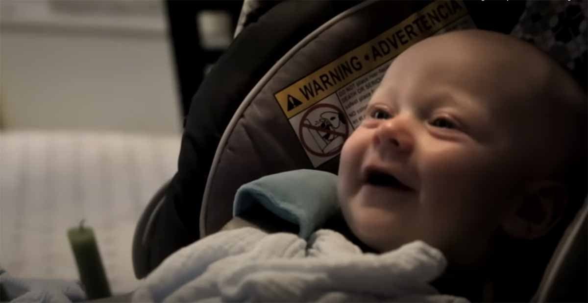 Le bébé qui chante