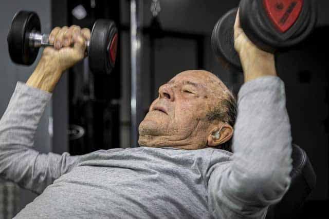 Mario dans la salle de sport