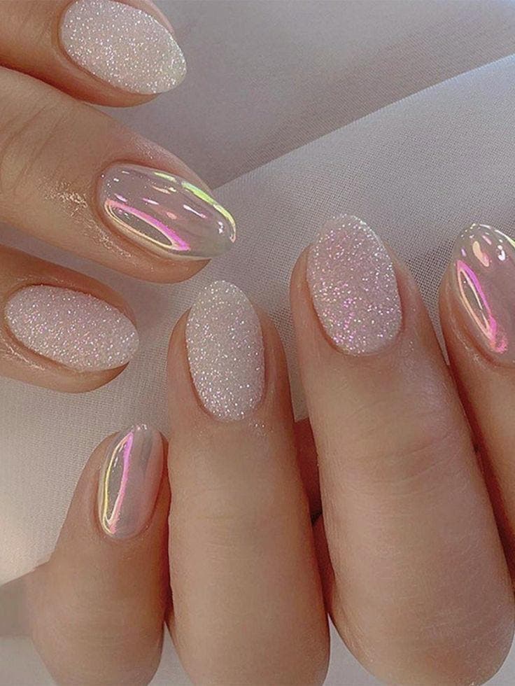 Ongles courts ombrés pailletés