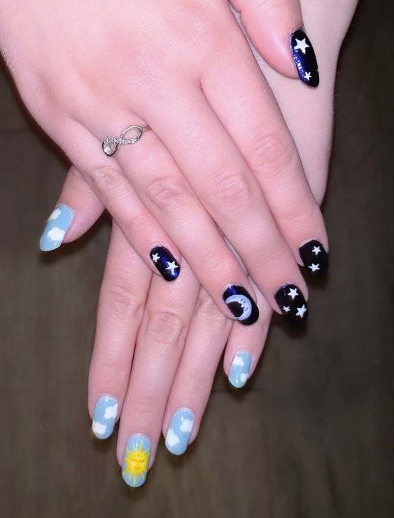 Ongles ornés de motifs de Soleil et Lune1