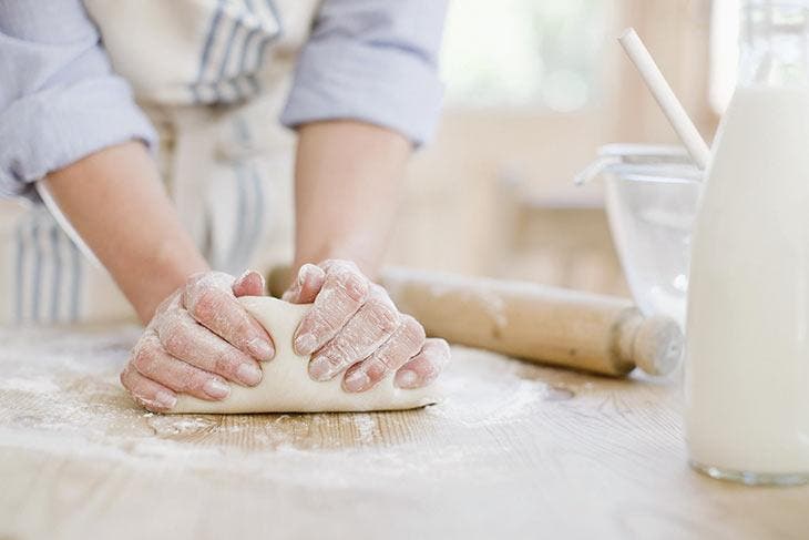 Préparation pain maison