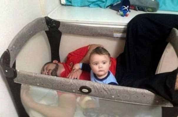 Un papa qui dort avant son enfant