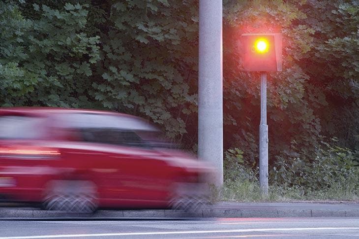 Véhicule flashé par un radar