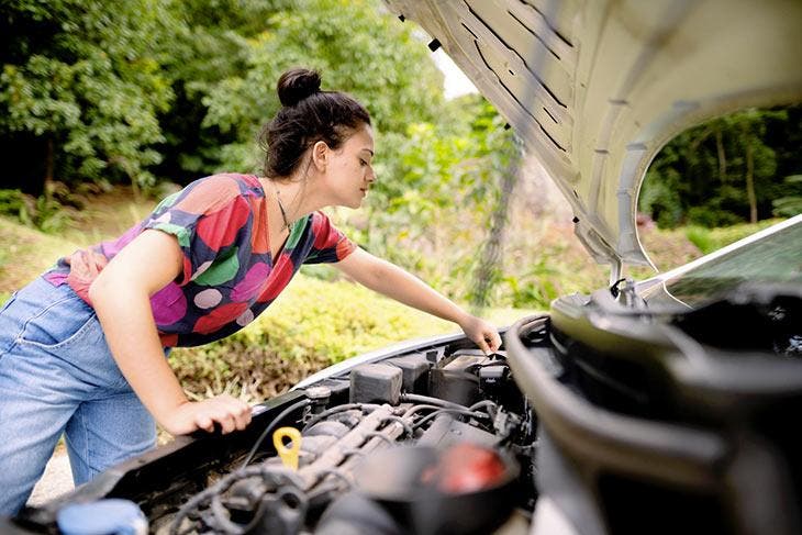 Vérifier la batterie de la voiture qui ne démarre pas