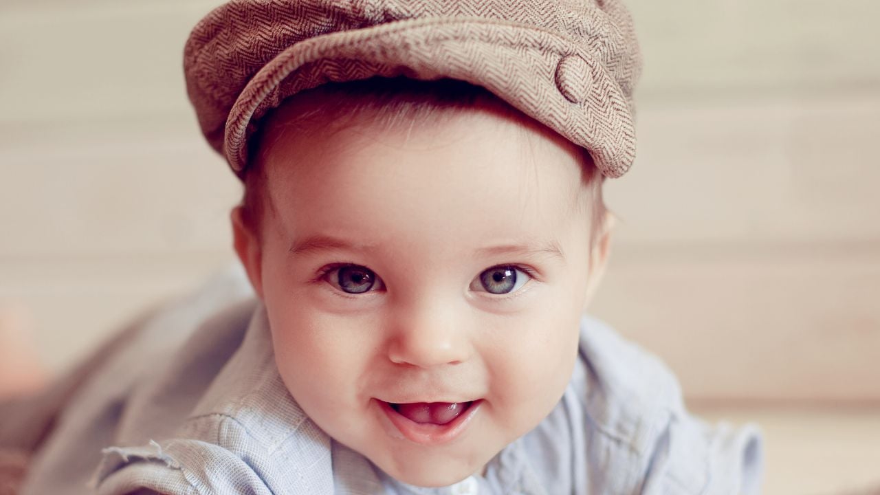 Bébé souriant