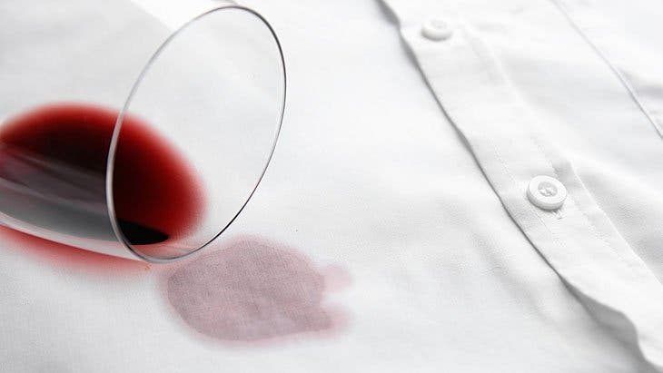 Chemise tachée par le vin - source : spm