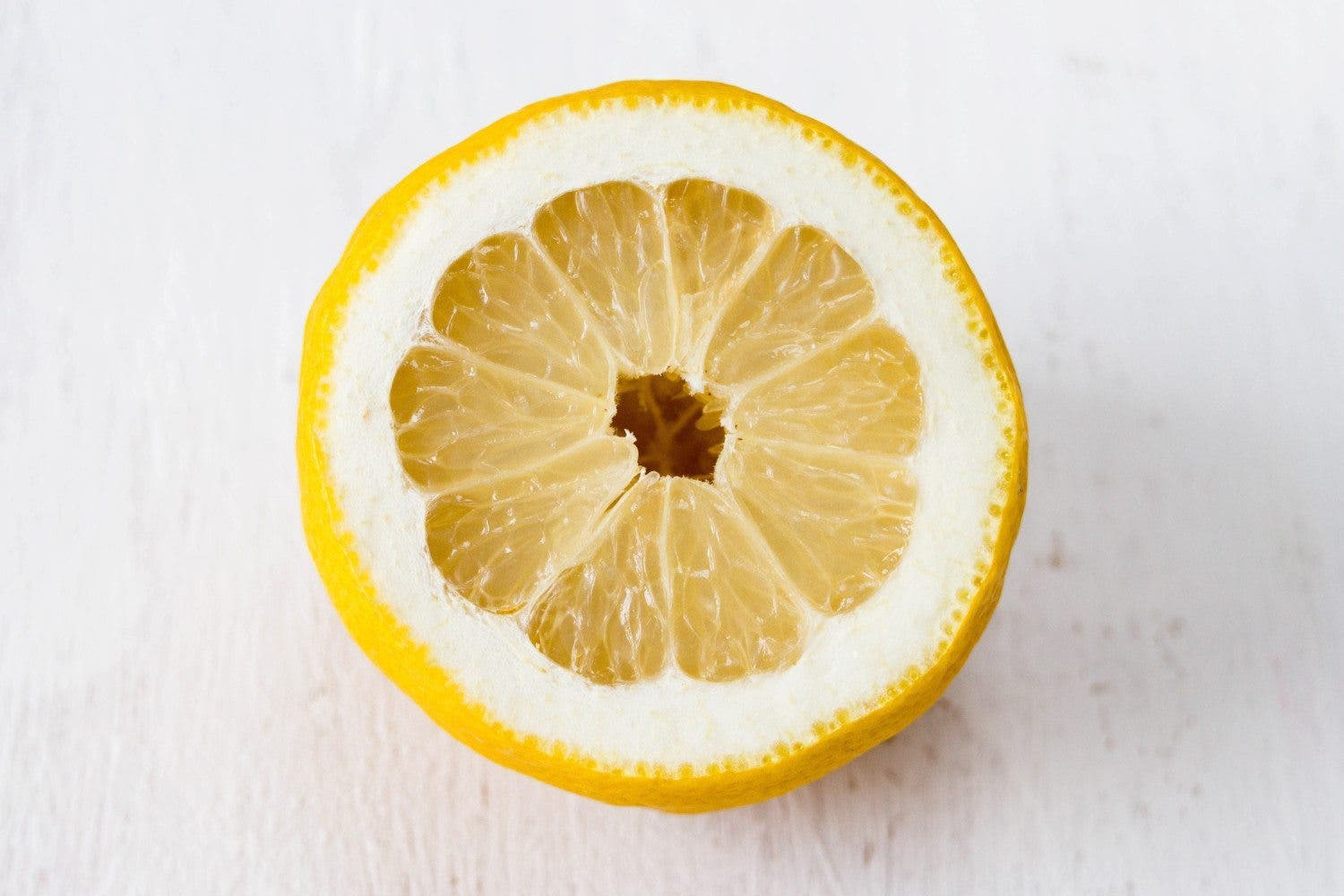 7 raisons scientifiquement prouvées de consommer un citron par jour 