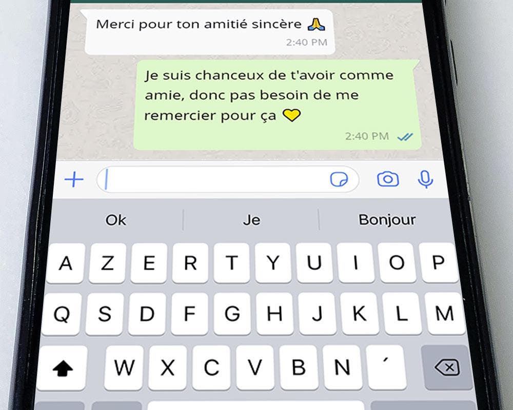 Répondre à l’émoji mains en prière