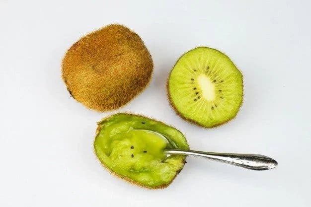 kiwi a la cuilliere