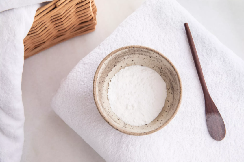 Le bicarbonate de soude pour blanchir le linge. source : thespruce