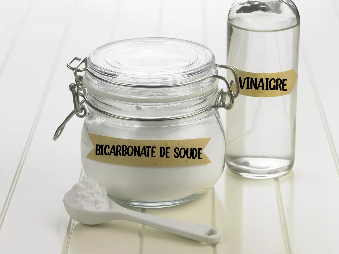 vinaigre bicarbonate